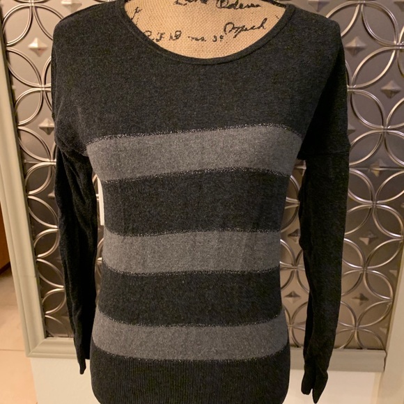 Ann Taylor Loft charcoal and grey knit long sleeve - Picture 1 of 4